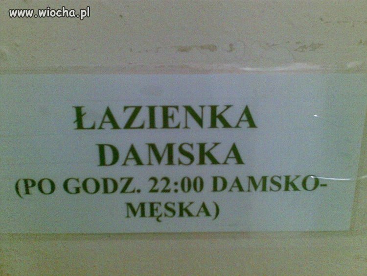 Po godz. 22 wstawiają pisuary?!