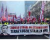 Na Marszu Niepodległości 2025 w Warszawie, co oczywiste, nie mogło zabraknąć i takiego transparentu.
