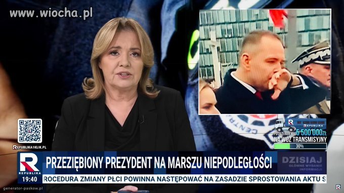 Prezydent zażywa lek podczas marszu.
