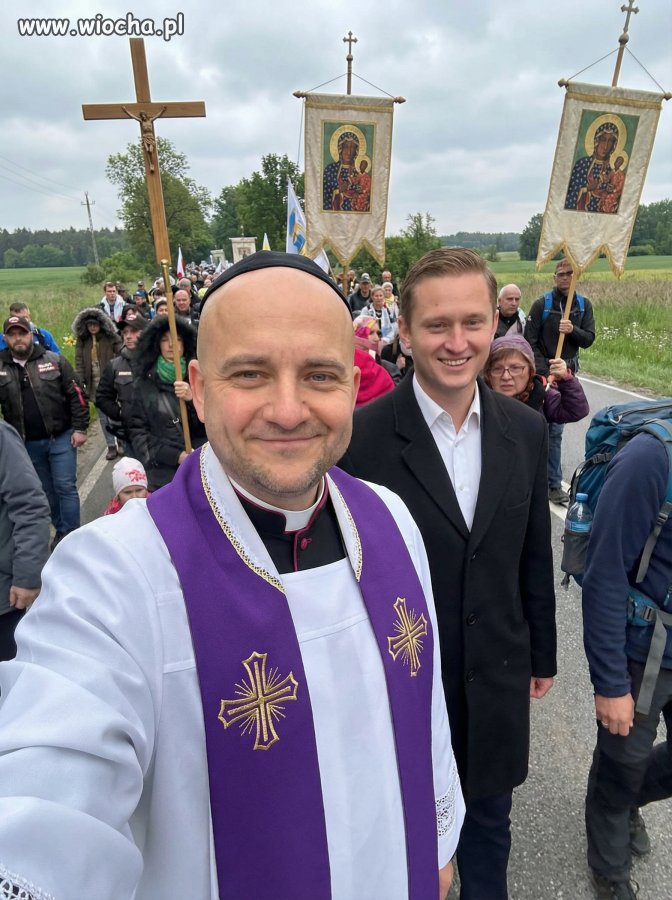 Matecki wyśmiewa chrześcijan 