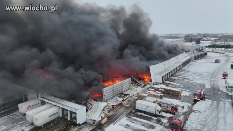 Wielki pożar pod Poznaniem spowodowany baterią elektryczną do hulajnogi