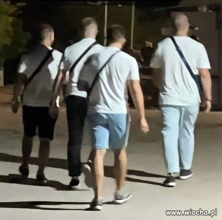 Też zapinacie pasy jak chodzicie po ulicy?