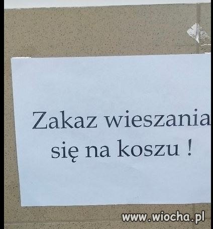 Zakaz wieszania się na koszu