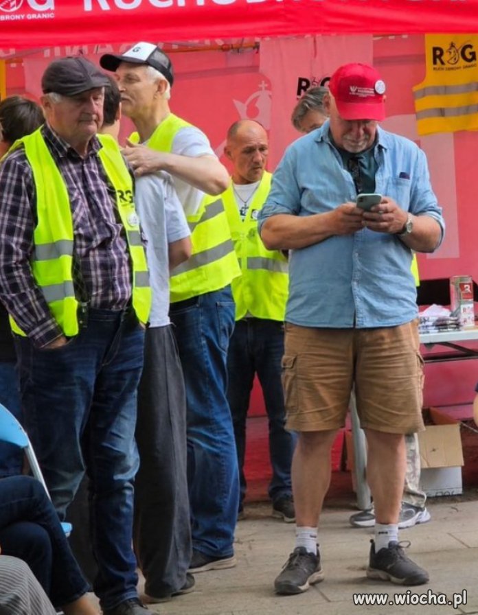 Koniec zadymy Bąkiewicza! Miasteczko Gniewu właśnie padło.
