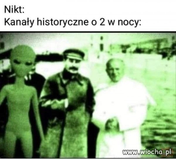 2 w nocy to idealny czas na historię z kosmitami